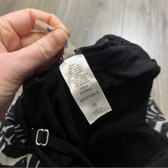 Swimsuits For All Womens Black White Swim Dress One Piece Lined Size 16 - Picture 5 of 5